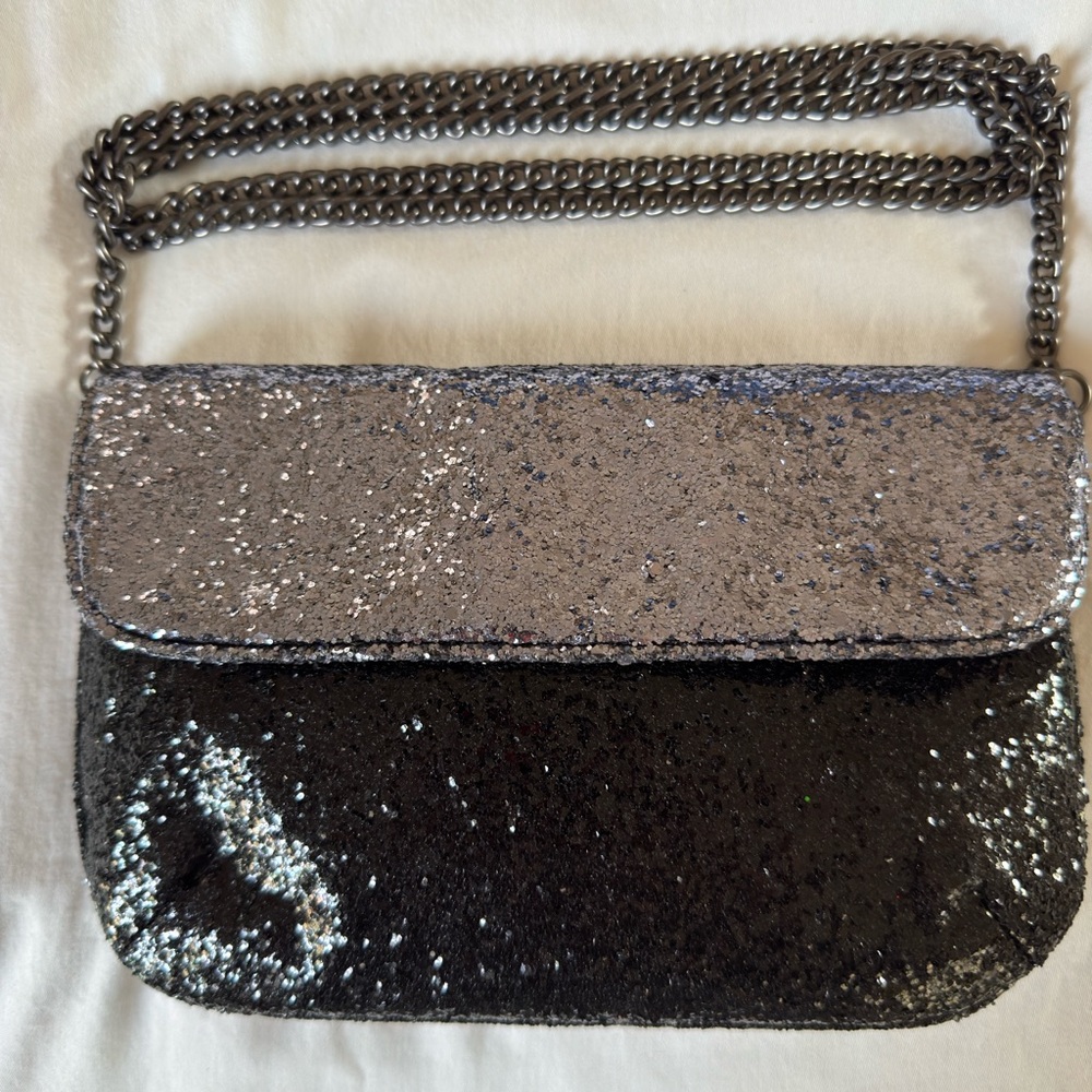 Elegant Black and Silver Sequin Clutch